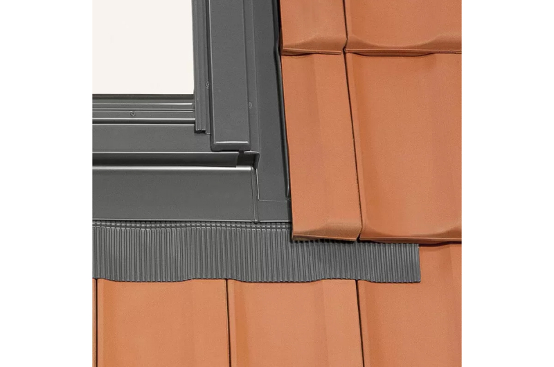 фото Rooflite+ оклад для профилированной кровли TFX 114*118