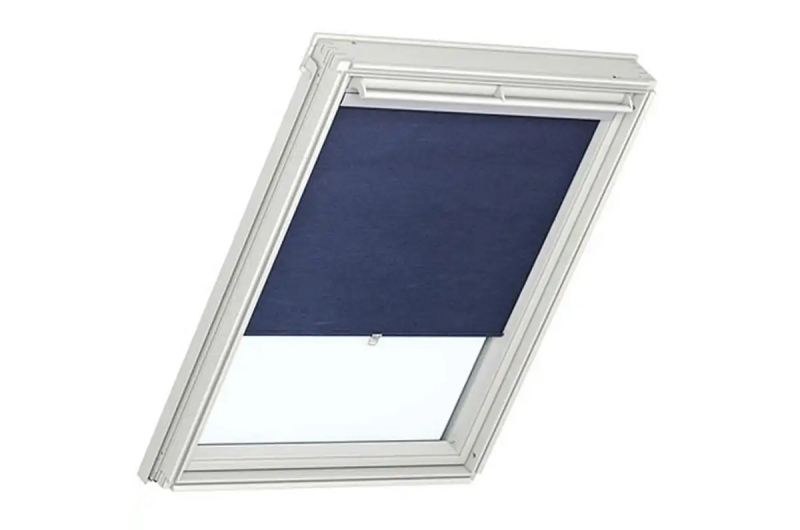 фото Velux штора на направляющих CONTRIO Темно-Синий 78*98