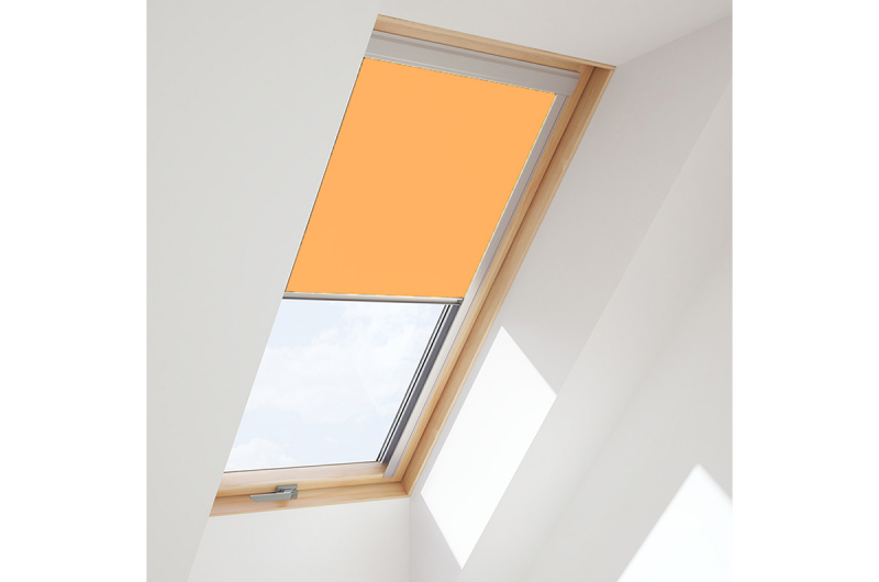 фото Velux штора на направляющих CONTRIO  Желтый 134*98